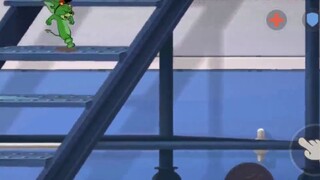 Game seluler Tom dan Jerry bertemu dengan seorang siswa sekolah dasar di babak final Turnamen Promos