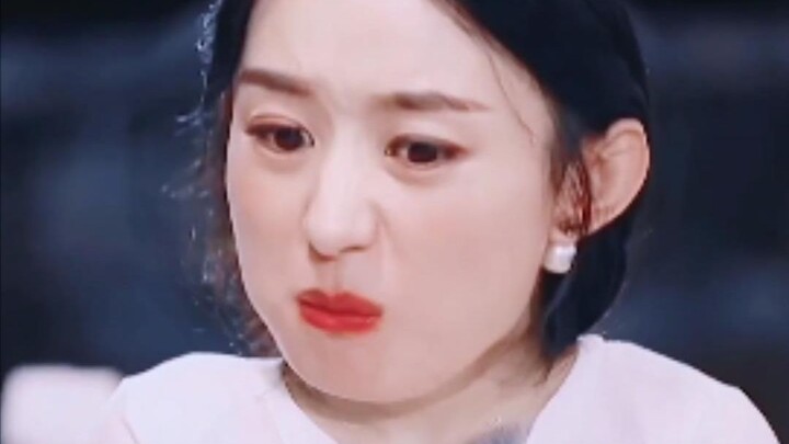 Others go to Chinese restaurants: Enjoy! Zhao Liying goes to Chinese restaurants: Work, I still have