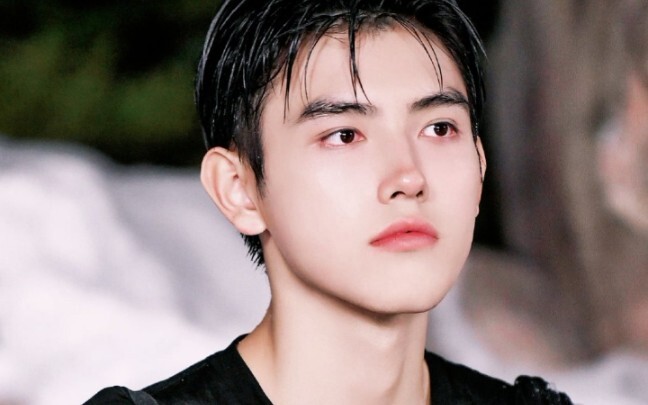 Doesn't being featured four times for her looks prove how strong Chen Hong's genes are? (She’s only 