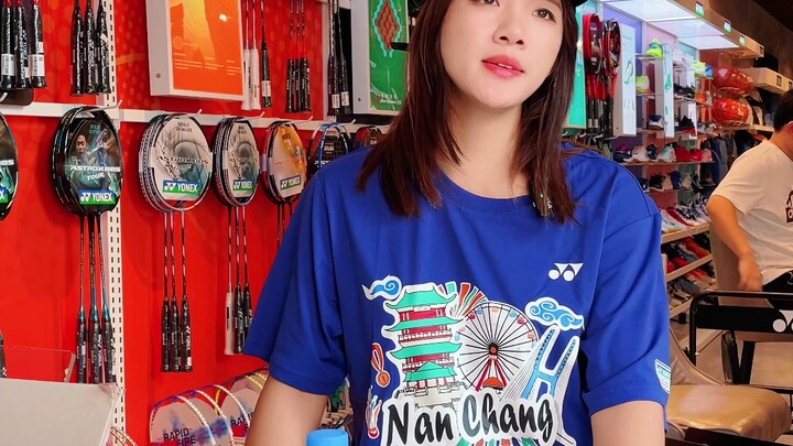 Sân bóng nào xa xỉ thế này, #cầu lông còn được thử miễn phí! #Kangfa Sports#Yonex