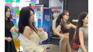 围观一整天的舞蹈房