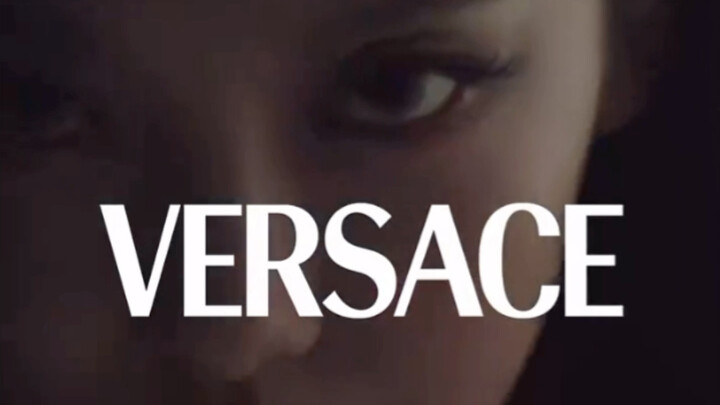 Ningning’s first global Versace campaign has debuted! In under four hours, the handbag was sold out!