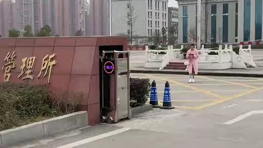 After 5 years of marriage, the man handed all his money to his wife without ever checking in — and n