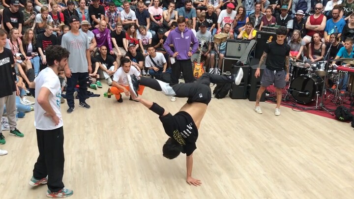Russian International Street Dance Competition: Congratulations to Chinese Contestant HR Haoran for 