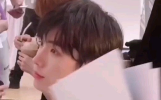 Một vài câu văn trong đầu bỗng hiện lên thành hình ảnh