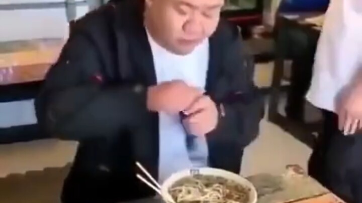 الافتتاح هو woc