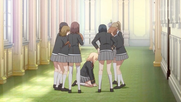 Male lead: I didn't want to get involved with the female lead in the game, but she's still cute.