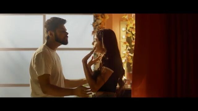 《Yaadan》对我来说是一首非常特别、非常走心的作品。Yaadan - Aman Jain ft Dhvani_Chandrajit_ Official Video _ Love song 2020