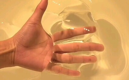 【Slime Videos】She Even Fluffed Up the Beautiful Transparent Thai Slime
