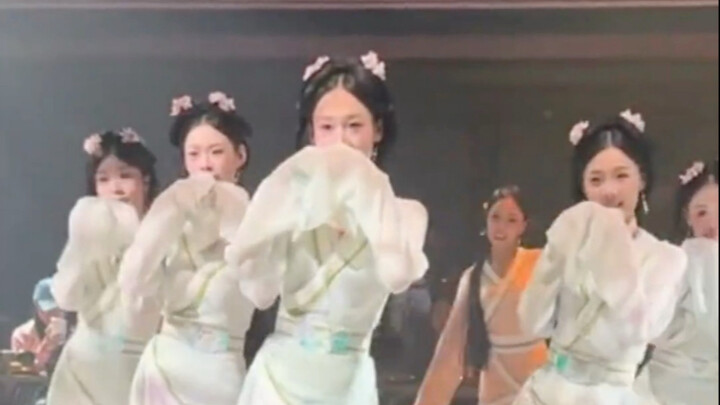 Here's one of my own #ZhaoDuLiYan #LearningToWalkInHandan #ClassicalDance #HighlightMoments