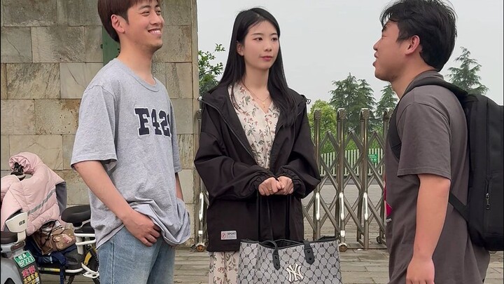 You can’t get over your ex and still can’t accept an “impure” love—what a complicated person you are