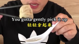 吉米介绍中国小笼包的正确吃法