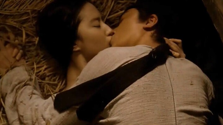 [New A Chinese Ghost Story] Liu Yifei x Yu Shaoqun's kiss scene cut to suck my energy, if you still 