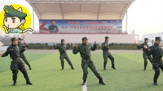 中国最帅最萌天团来了！兵哥哥跳起舞来简直萌炸裂！