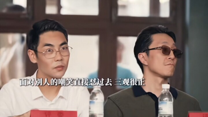 Nửa cuối kịch bản đều nhờ anh ấy mà nổi tiếng, từ một cậu bé xuất thân từ ngôi làng miền núi trở thà
