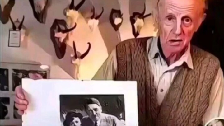 “Kamu bilang aku bukan orang Jerman asli?”