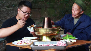 [Makanan]|Irisan Roll Kambing dan Sapi Dimasak Hotpot Arang