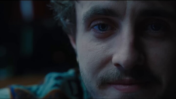 Trailer mới cho kiệt tác đồng tính/giả tưởng được đề cử giải Oscar "All Strangers"