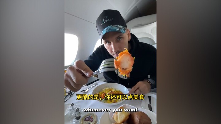 Netizen Habiskan $25.000 untuk Rasakan Pengalaman Kelas Satu Emirates Airlines