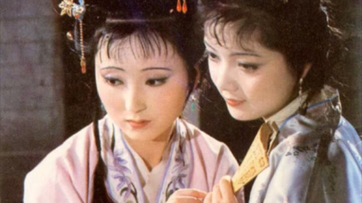 “Kalau kamu memerankan Xue Baochai, kita bakal punya banyak adegan bareng, jadi bisa main bersama do