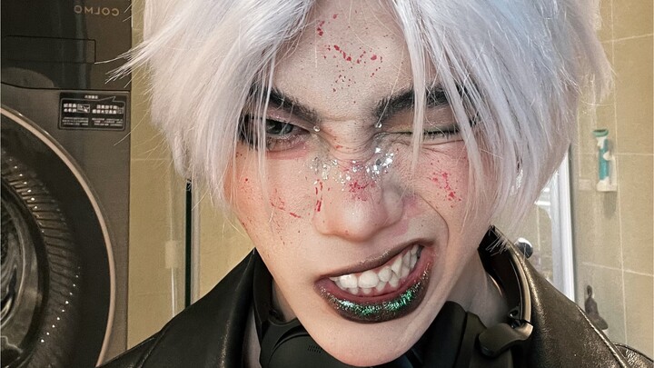 I’ve seen couple outfits, but never couple makeup—haha!