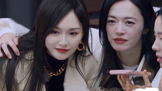 Thật buồn cười, cô em này lần đầu tiên thả lỏng bản thân trên một chương trình tạp kỹ, haha...