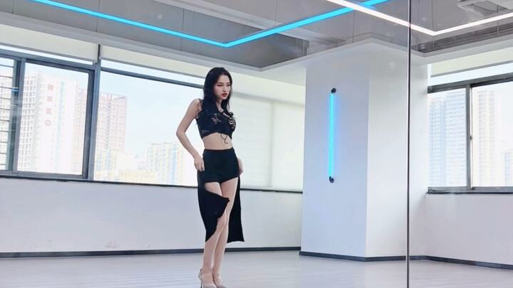 sesuatu latihan tari