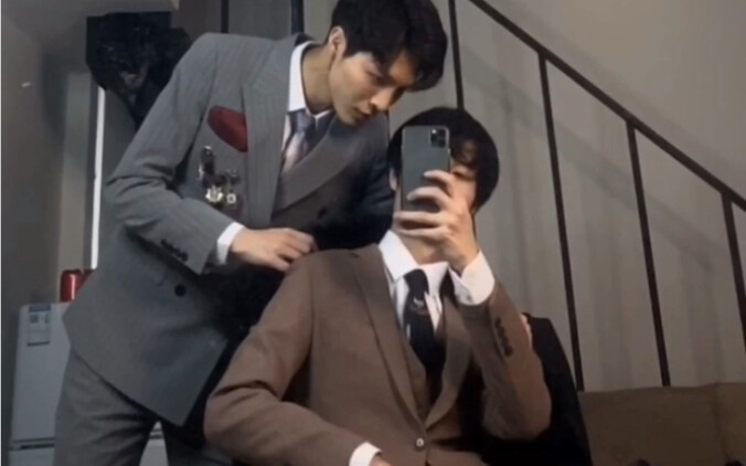 แฟชั่นแต่งตัว | เมื่อสองคุณพี่ยูทูปเบอร์สายฮั่นฝูเปลี่ยนมาใส่สูท…