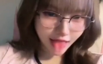 Loại S thật đáng kinh ngạc 1. Thân hình chuẩn, đừng nhìn vào việc mất máu