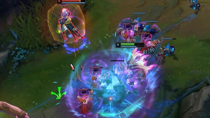 Sheep-Head Monster vs. Scissor Legs