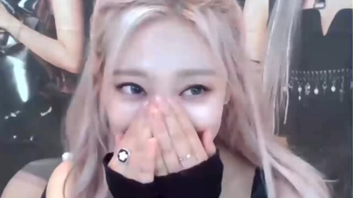 Fan Hàn Quốc tỏ tình với Ningning bằng tiếng Trung: “Mèo xinh ơi, đừng khóc nữa, em xứng đáng với đi