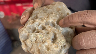 全程高能！大哥嘴都白了！