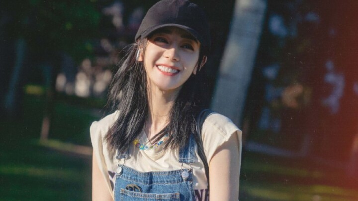 Mỗi ngày một lần, người phụ nữ "Địch Lệ Nhiệt Ba" dẫn đầu xu hướng [Hội chứng tự tin trên mạng xã hộ