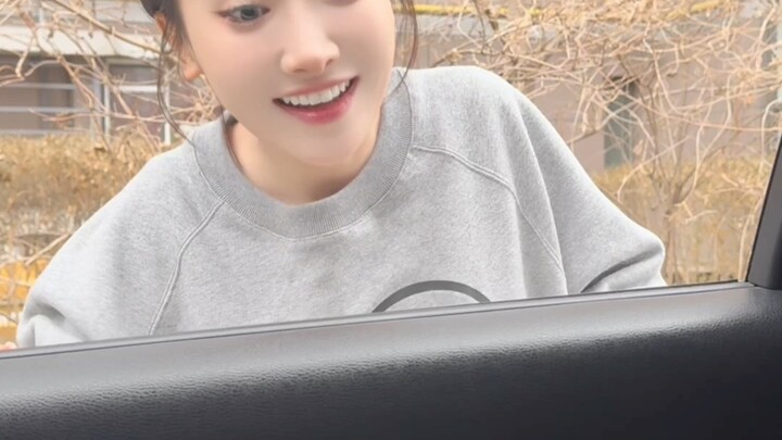 寒假结束的我be like