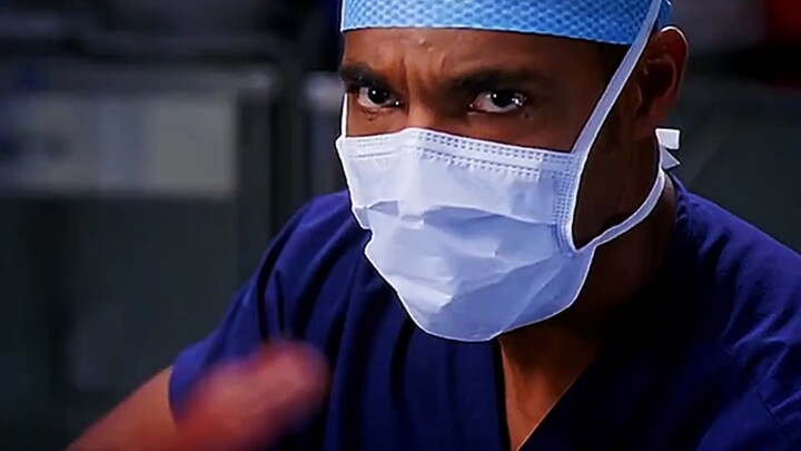 أليس من المعقول أن يقرأ طبيب التخدير أثناء الجراحة؟