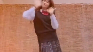 บิลลี่ (มิสติกรูคส์) ฟุคุดามิตสึกิ TSUKI รวมคลิปเต้นคัฟเวอร์บน TikTok