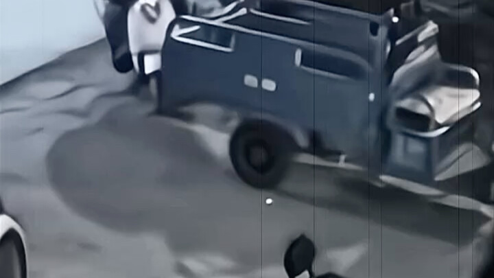 Đám cưới đỏ không mời cũng đến, đám tang trắng không mời tự tìm đến.