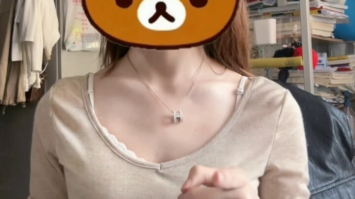 Sial, kapan ya aku bisa beradaptasi dengan tubuh ini?