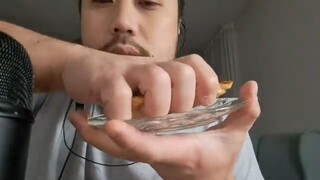ASMR TOASTED BREADCRUMBS + FINGER LICKING & DRAWING YOUR HOUSE WITH MY FINGER 🏠