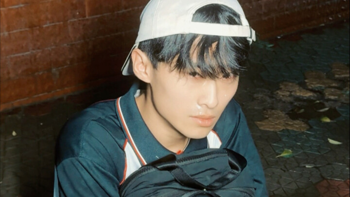 ไม่ได้แข็งแกร่งขึ้น ยังรับมือกับมันไม่ได้ดีพอ ความเจ็บปวดกลับถูกแบ่งย่อยจนแทรกซึมอยู่ในทุกช่วงเวลาขอ