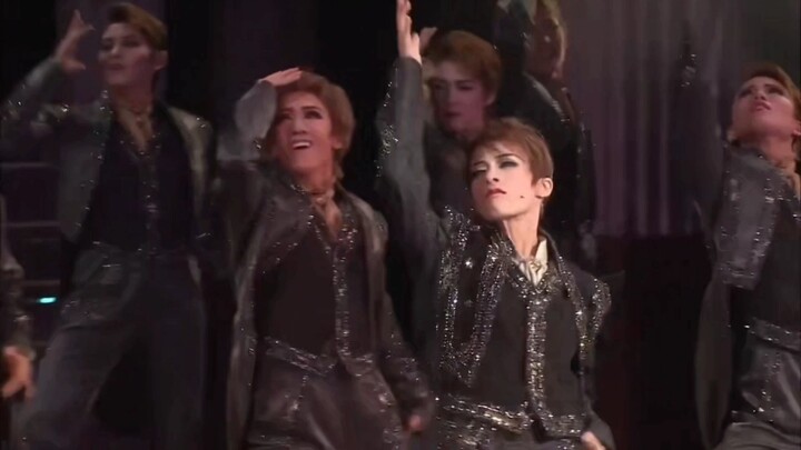 The male role group dance, I couldn't help but smack my head, it's so handsome