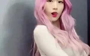 รูปมีเป็นร้อย แต่หัวใจน้อยๆ มีแค่เธอ