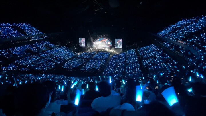 Wang Zhengliang dalam perjalanan menuju Nanjing, mengadakan latihan untuk lagu "Bukan Biasa". Panggu