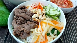 Cách làm món Bún thịt bò xào thật ngon cho bữa ăn sáng của Hồng Thanh Food