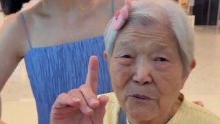 Ibu secara langsung mengajari kalian cara mendapatkan secangkir "teh susu besar"