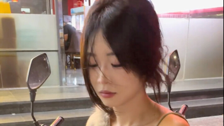 Em gái xinh ơi, đừng kích động nhé #Tán gái trên phố #Gợi ý phối đồ #Xu hướng nổi bật🔥🔥🔥