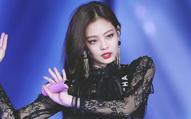 [JENNIE] Melihat Kembali Jennie yang comeback di akhir tahun 2017.