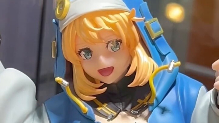 [Sharing figures] Bridget is so cute!