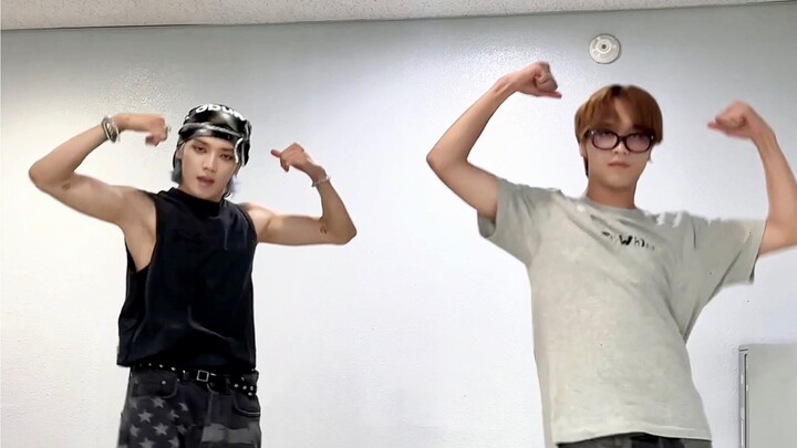 Lý Thái Dung × Lý Khải Sán + Kim Đình Hữu × Lý Mạc Kha "Baggy Jeans" thử thách nhảy