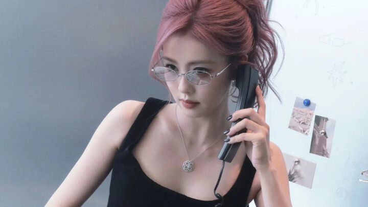 This spicy female teacher is so iconic—Bai Lu’s fans are in full rebellious mode and absolutely auth